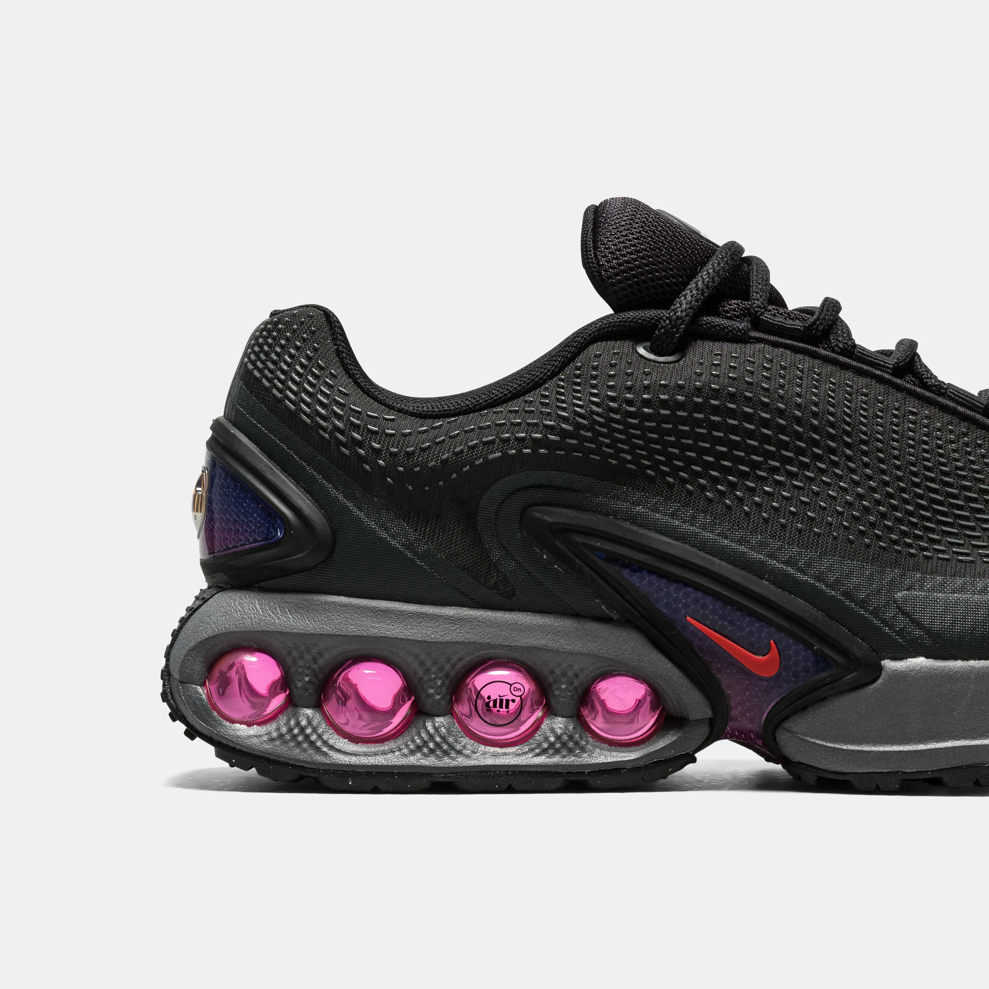 Air Max DN - Black/Lt Crimson-Dk Smoke Grey