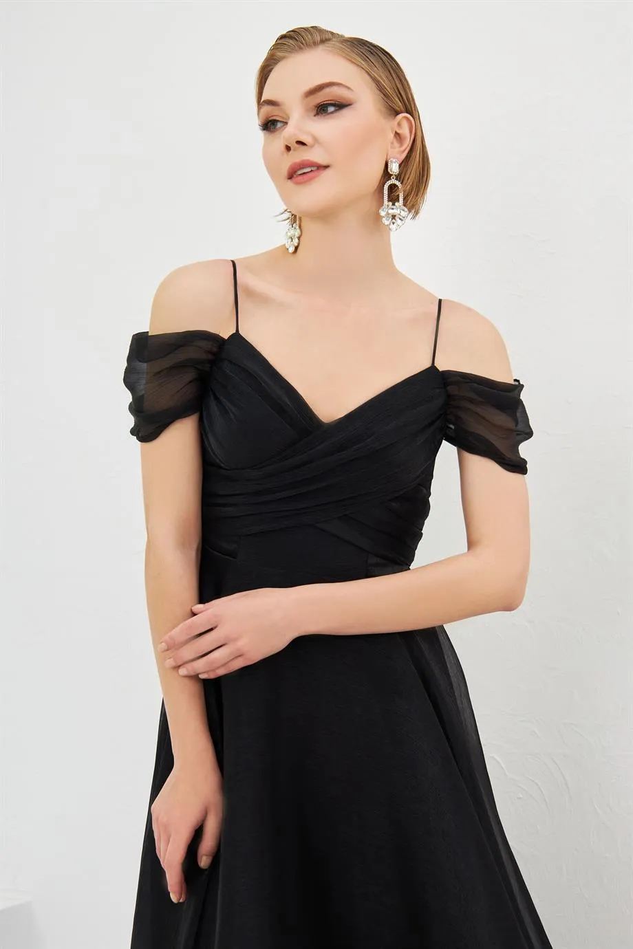 Angelino Black Organze Low Sleeve Short Evening Dress