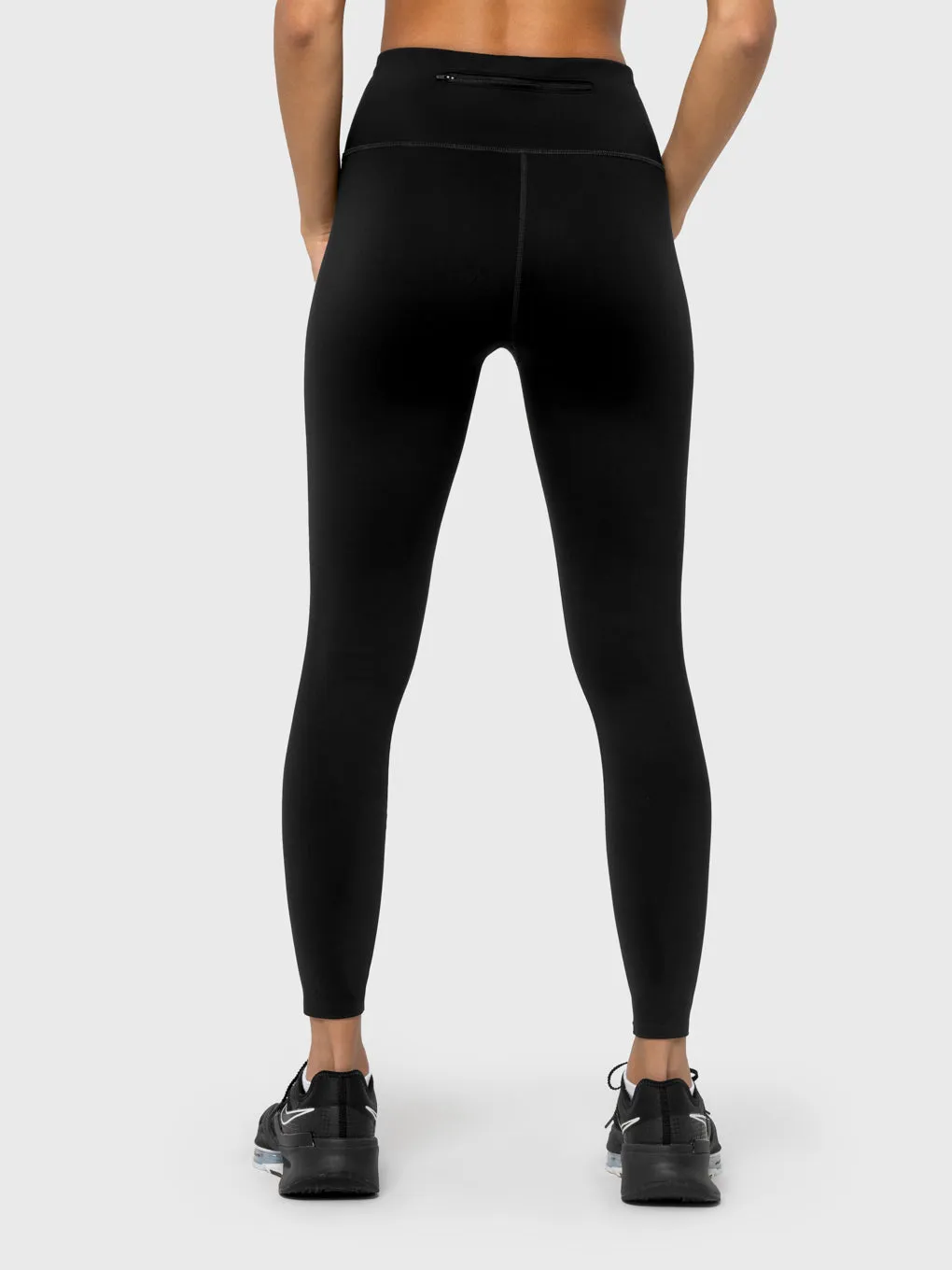 BARRY'S BLACK INCLINE LEGGING