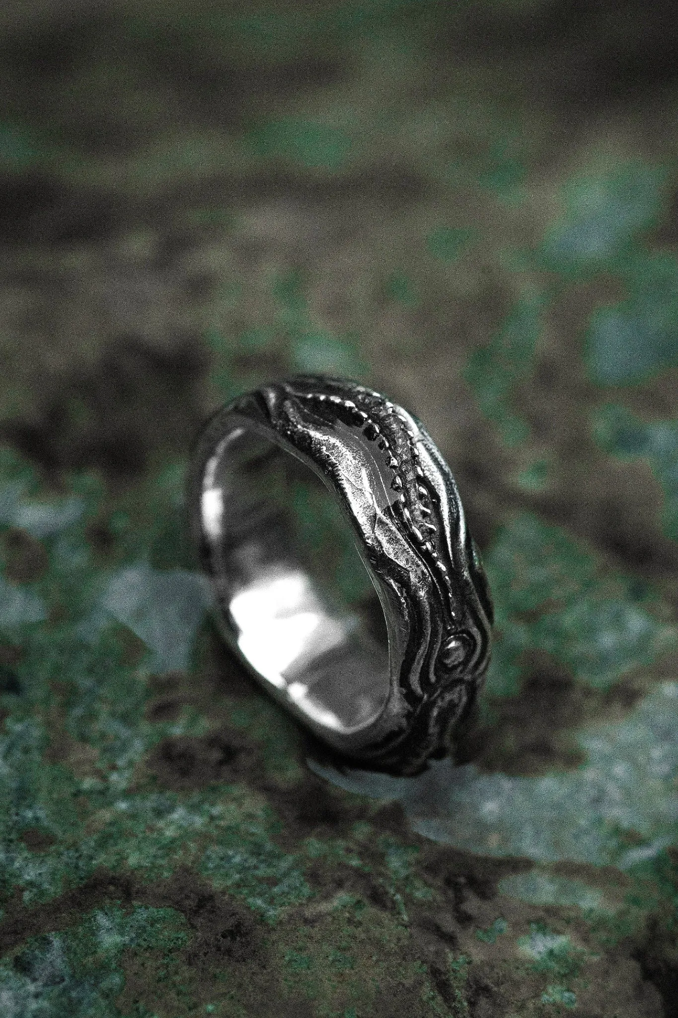 Caiman Black Ring