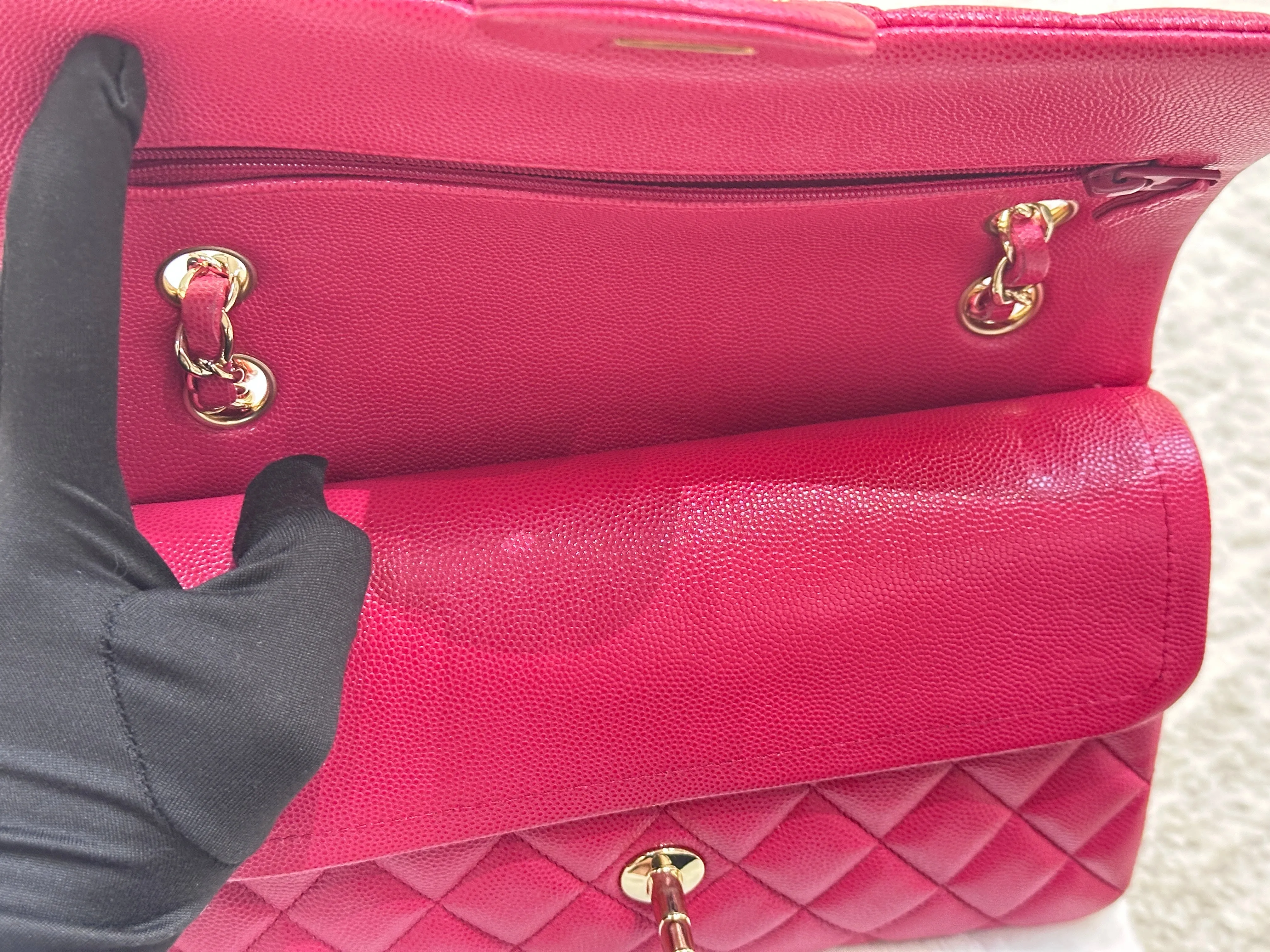 CHANEL Small Classic Double Flap Caviar Quilted Red GHW ￼