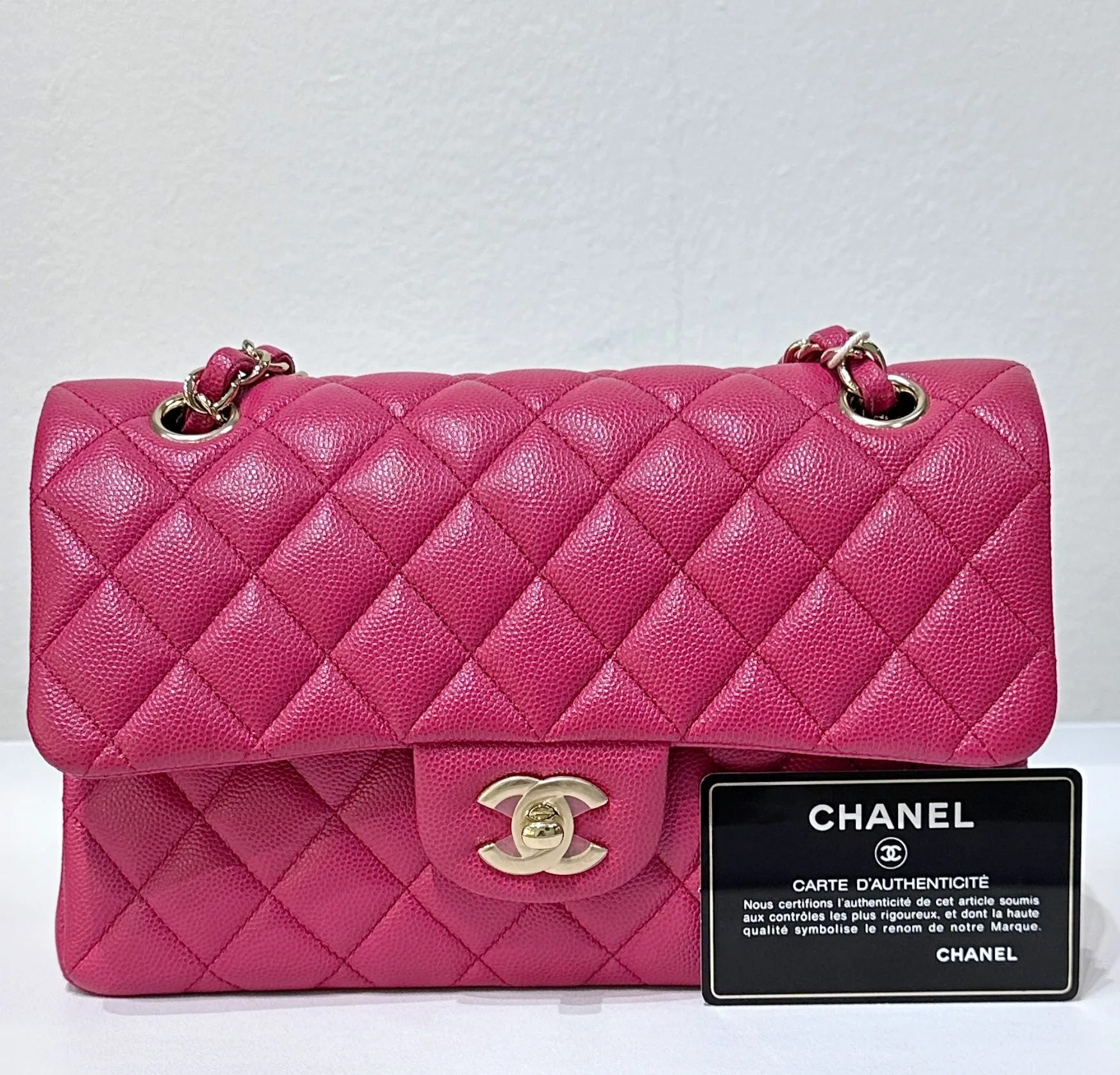 CHANEL Small Classic Double Flap Caviar Quilted Red GHW ￼