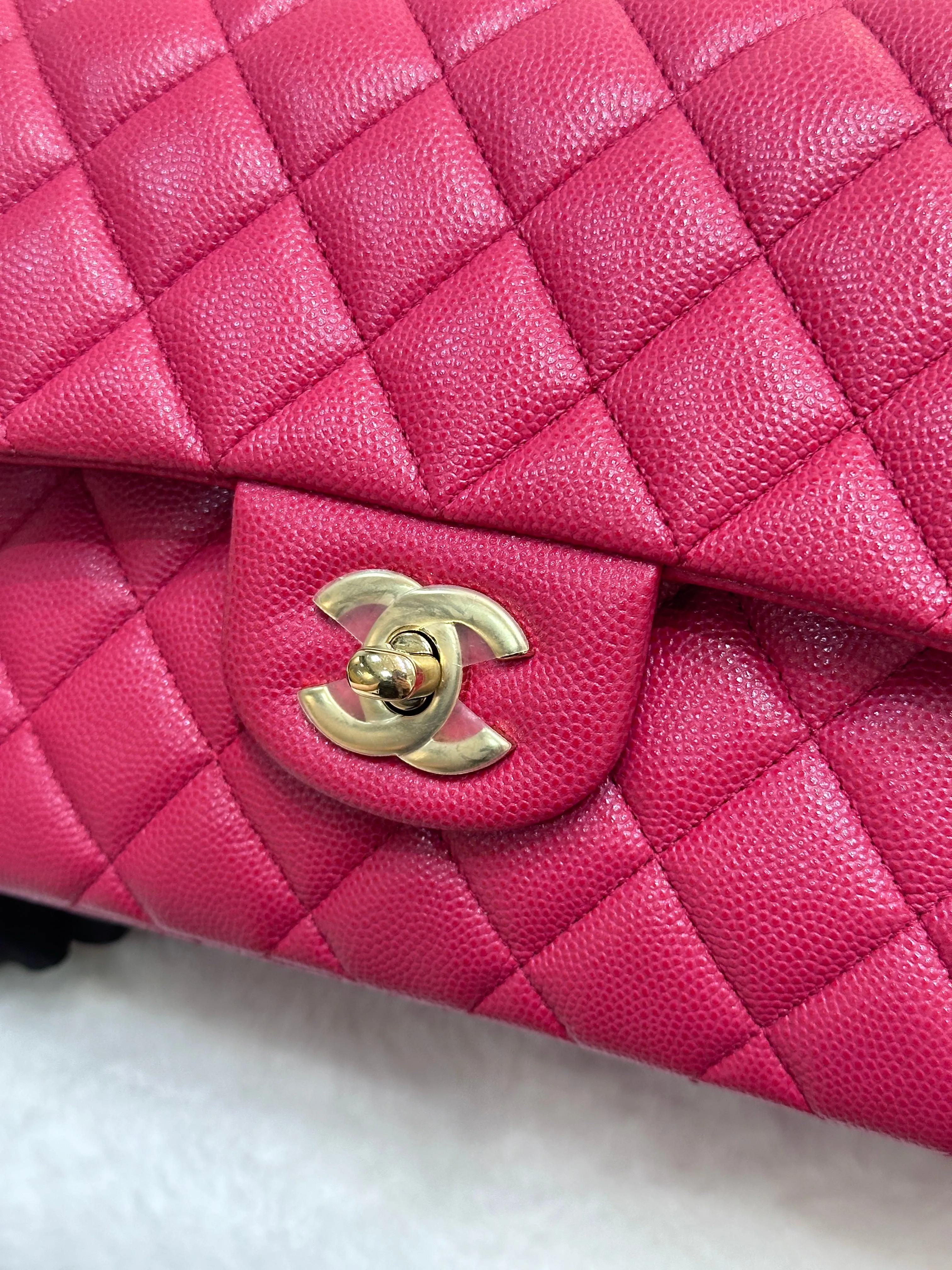 CHANEL Small Classic Double Flap Caviar Quilted Red GHW ￼