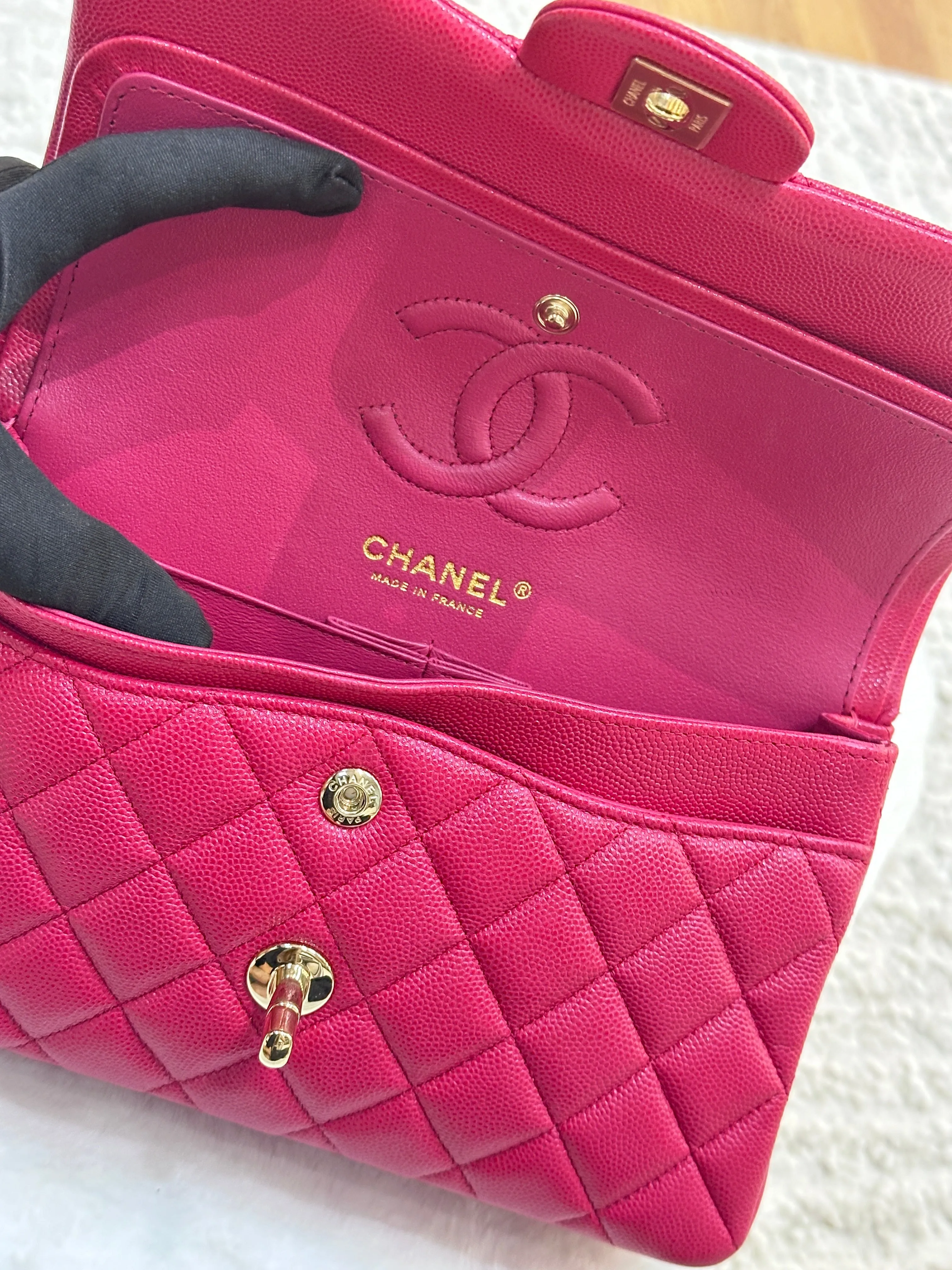 CHANEL Small Classic Double Flap Caviar Quilted Red GHW ￼