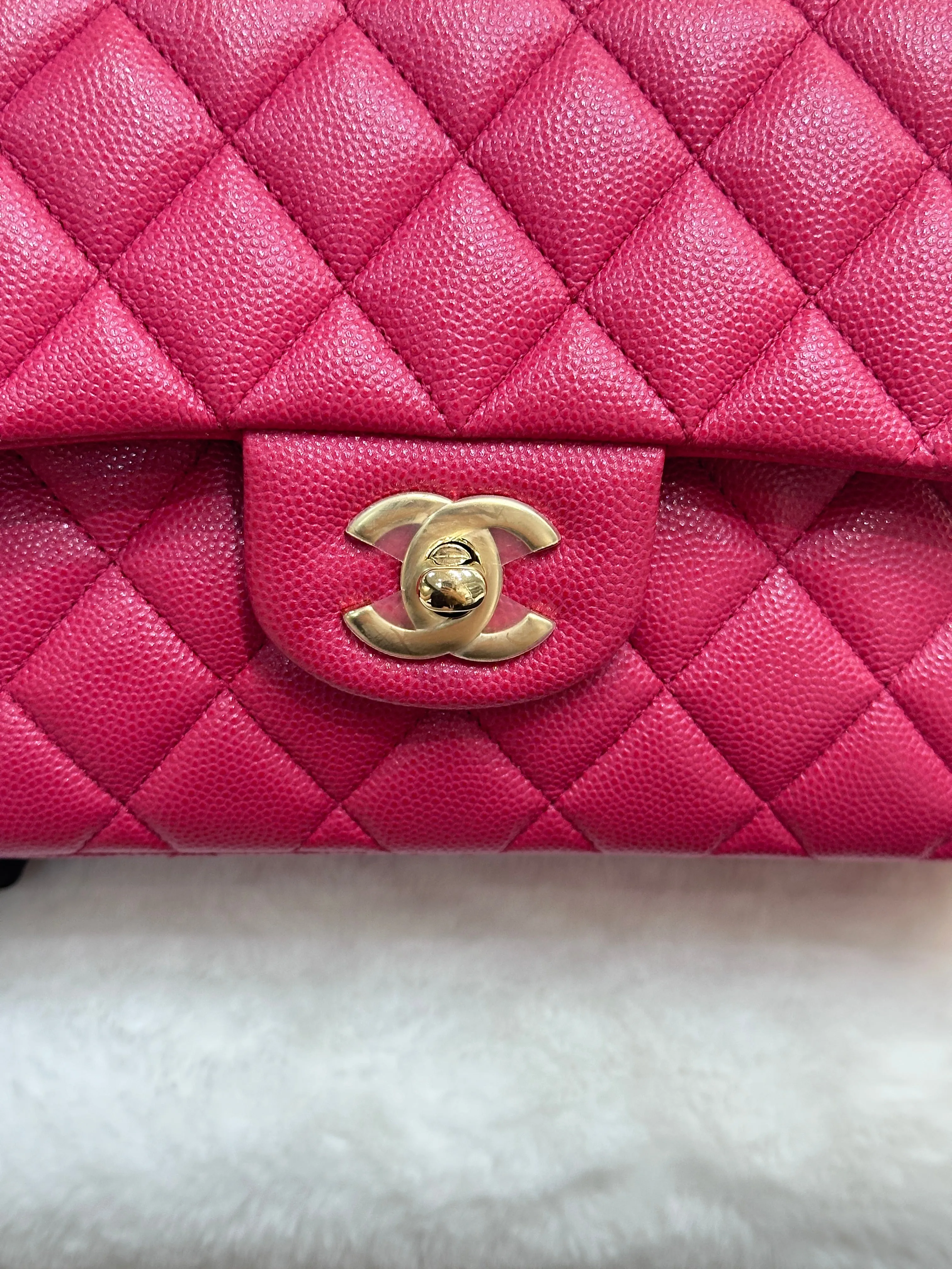 CHANEL Small Classic Double Flap Caviar Quilted Red GHW ￼