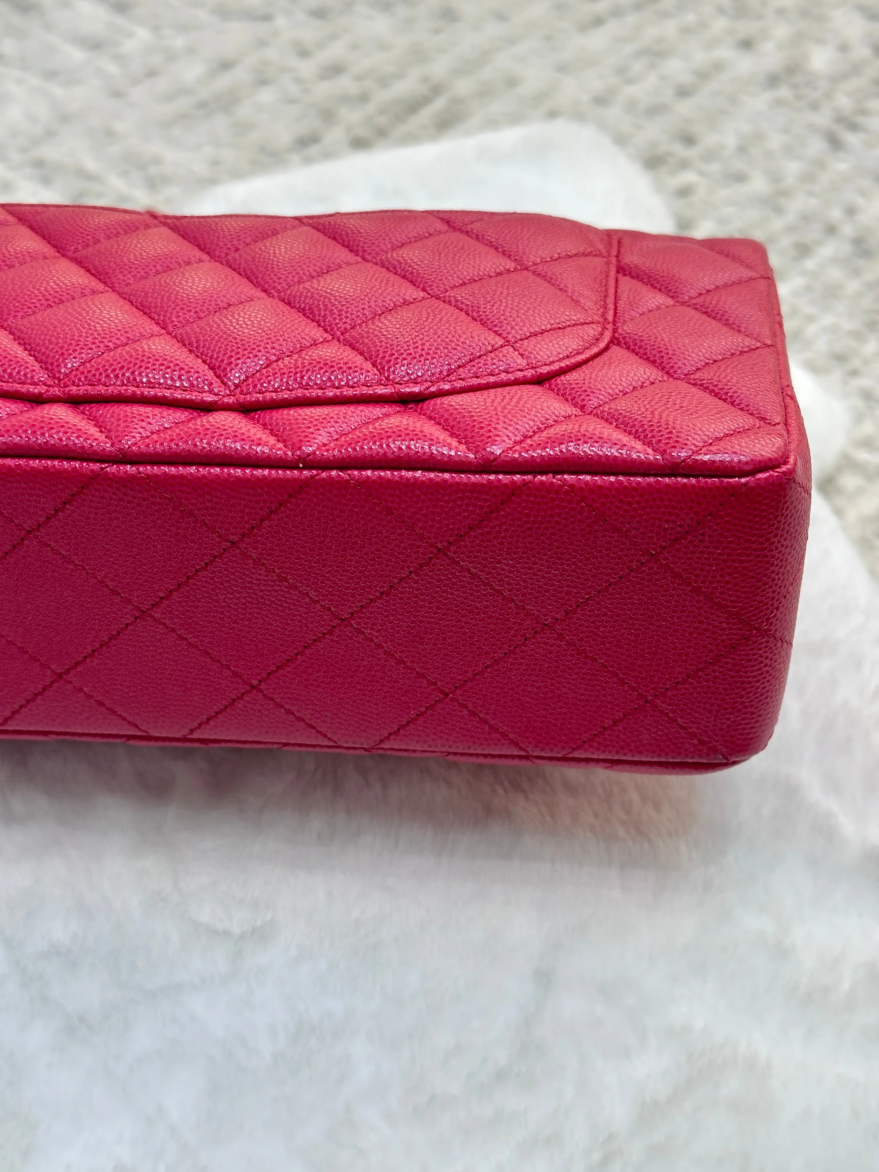 CHANEL Small Classic Double Flap Caviar Quilted Red GHW ￼