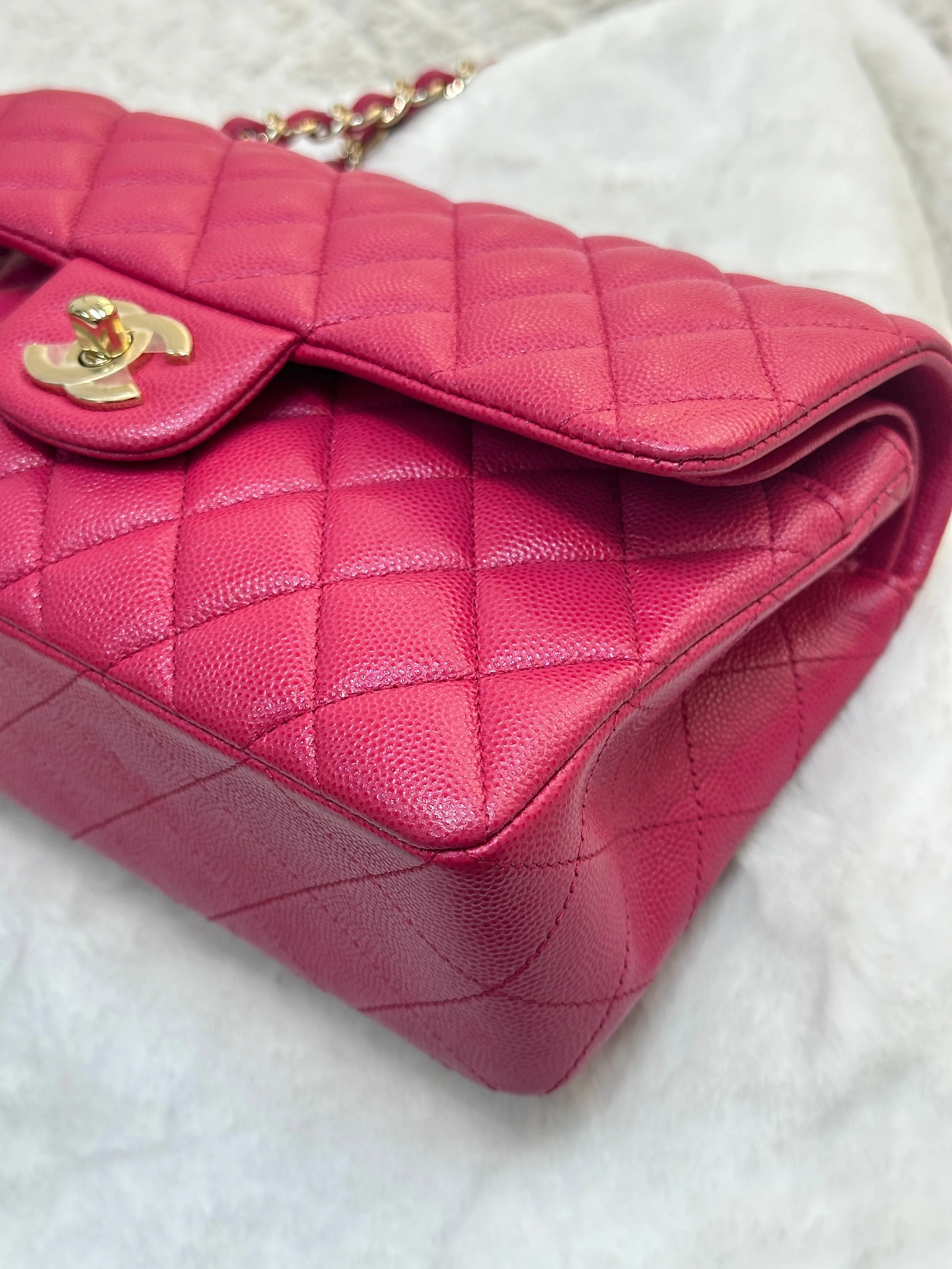 CHANEL Small Classic Double Flap Caviar Quilted Red GHW ￼