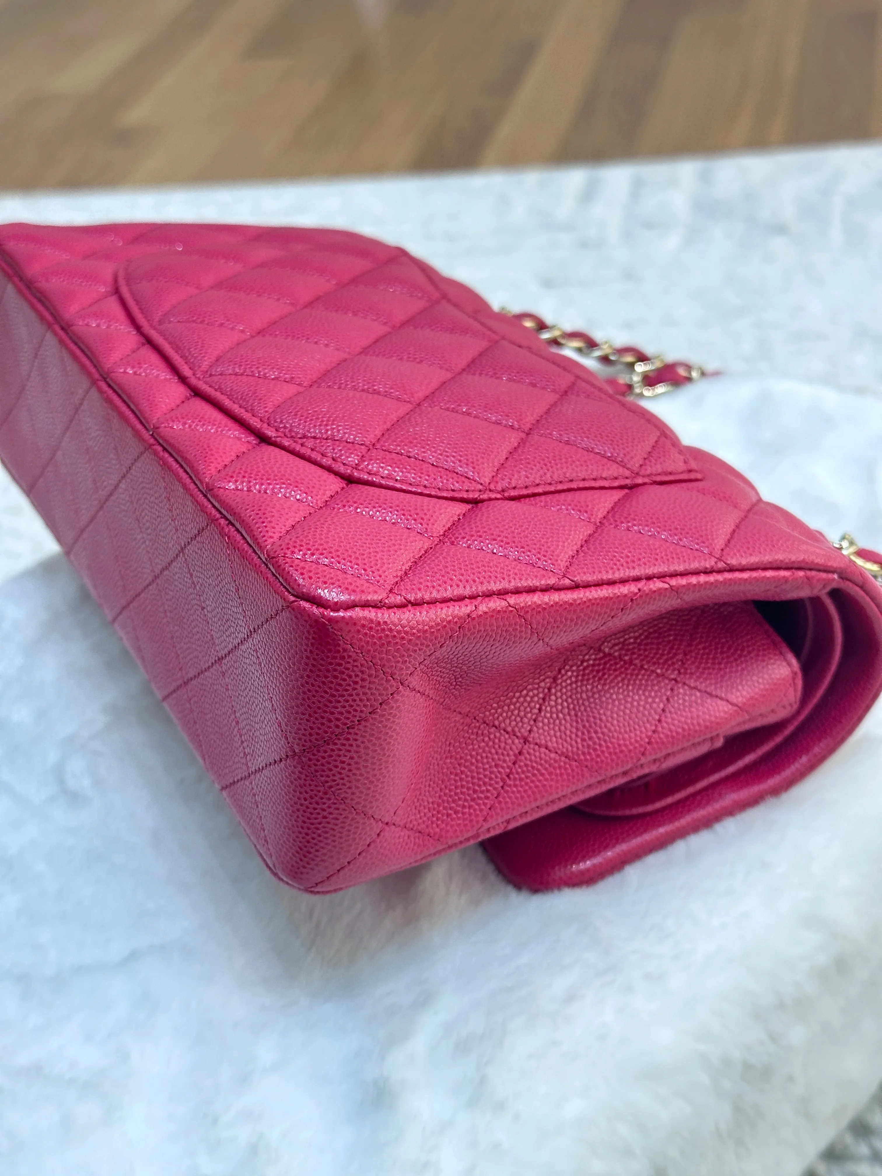 CHANEL Small Classic Double Flap Caviar Quilted Red GHW ￼