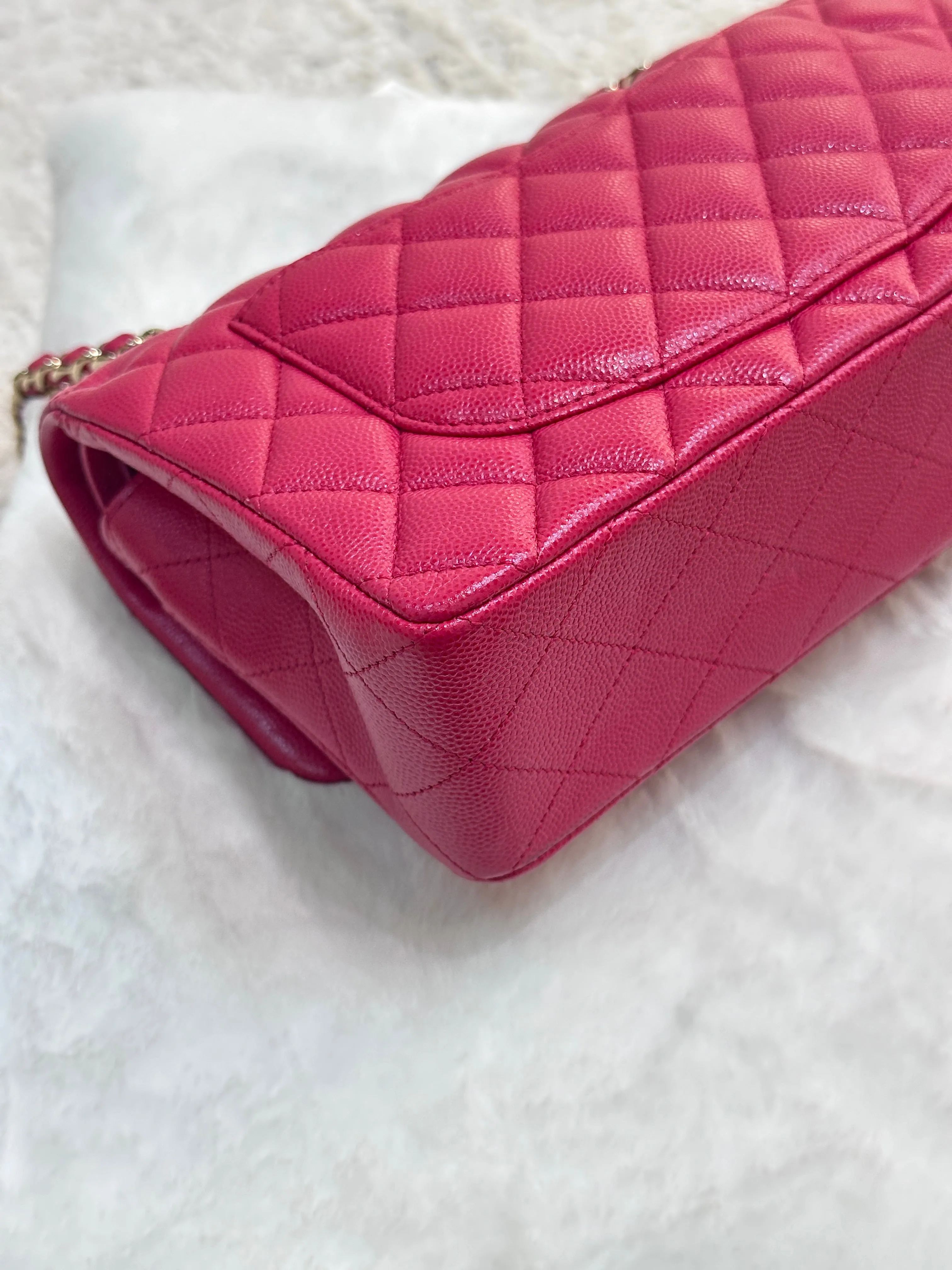 CHANEL Small Classic Double Flap Caviar Quilted Red GHW ￼