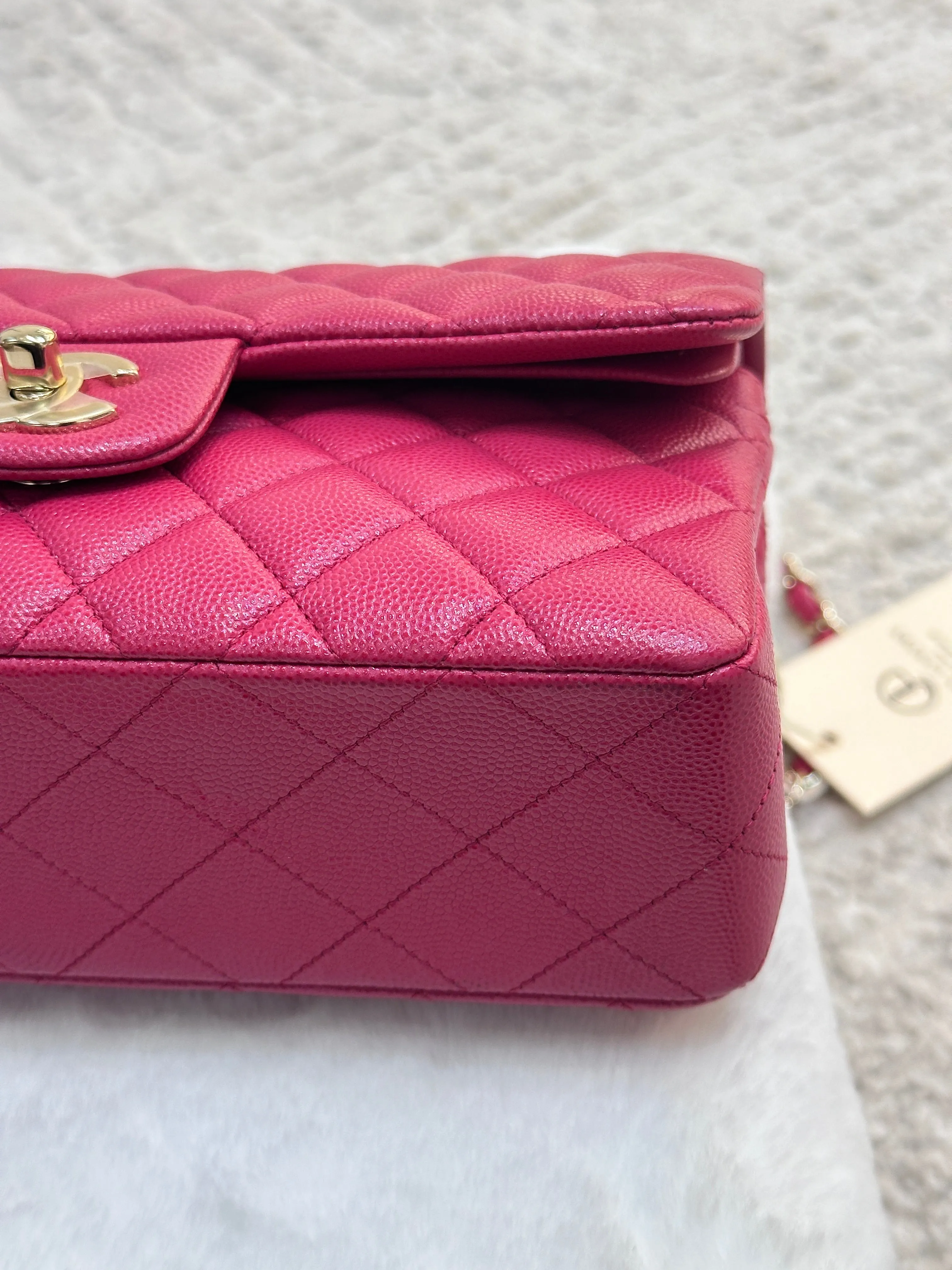 CHANEL Small Classic Double Flap Caviar Quilted Red GHW ￼