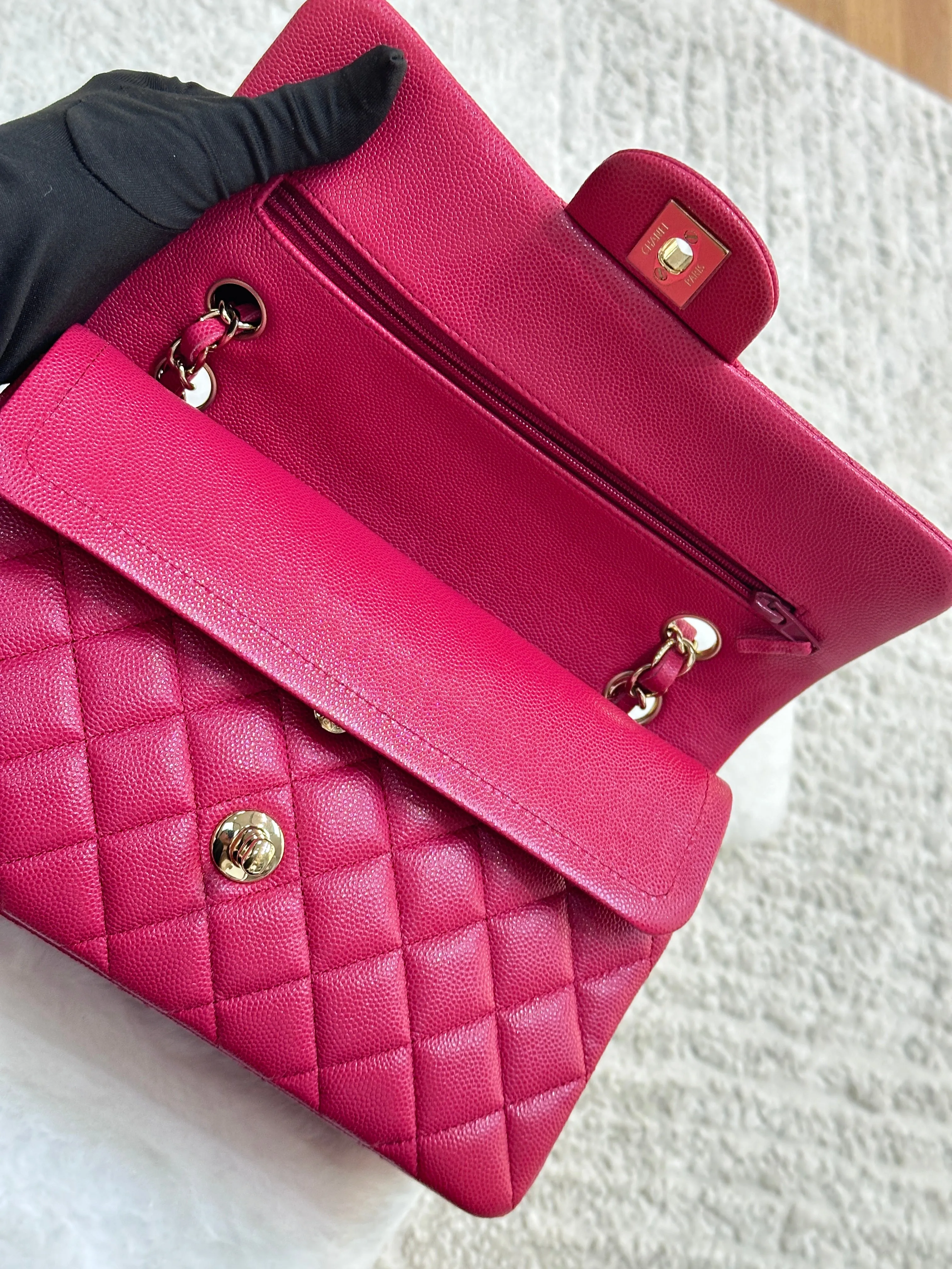 CHANEL Small Classic Double Flap Caviar Quilted Red GHW ￼