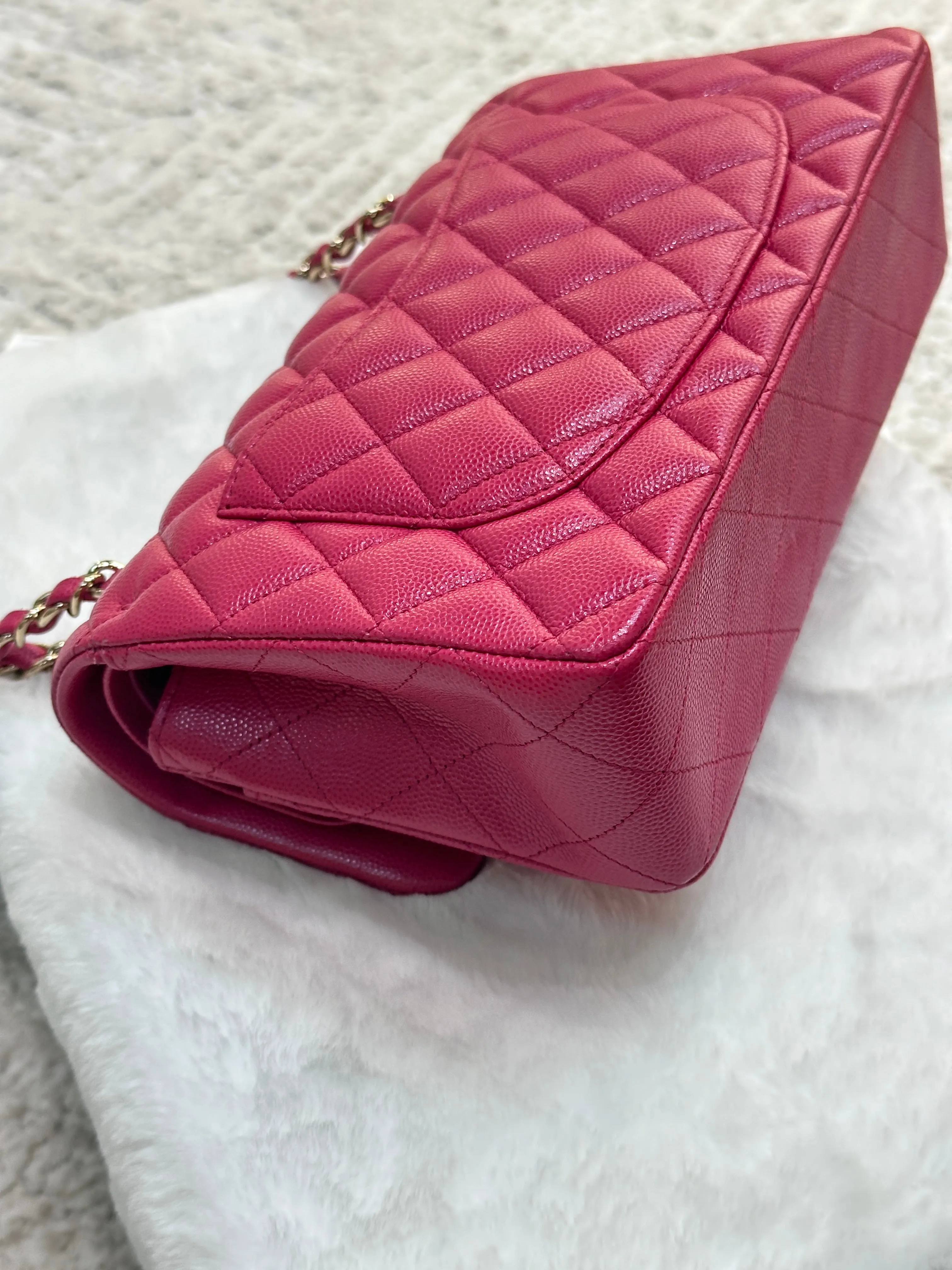 CHANEL Small Classic Double Flap Caviar Quilted Red GHW ￼