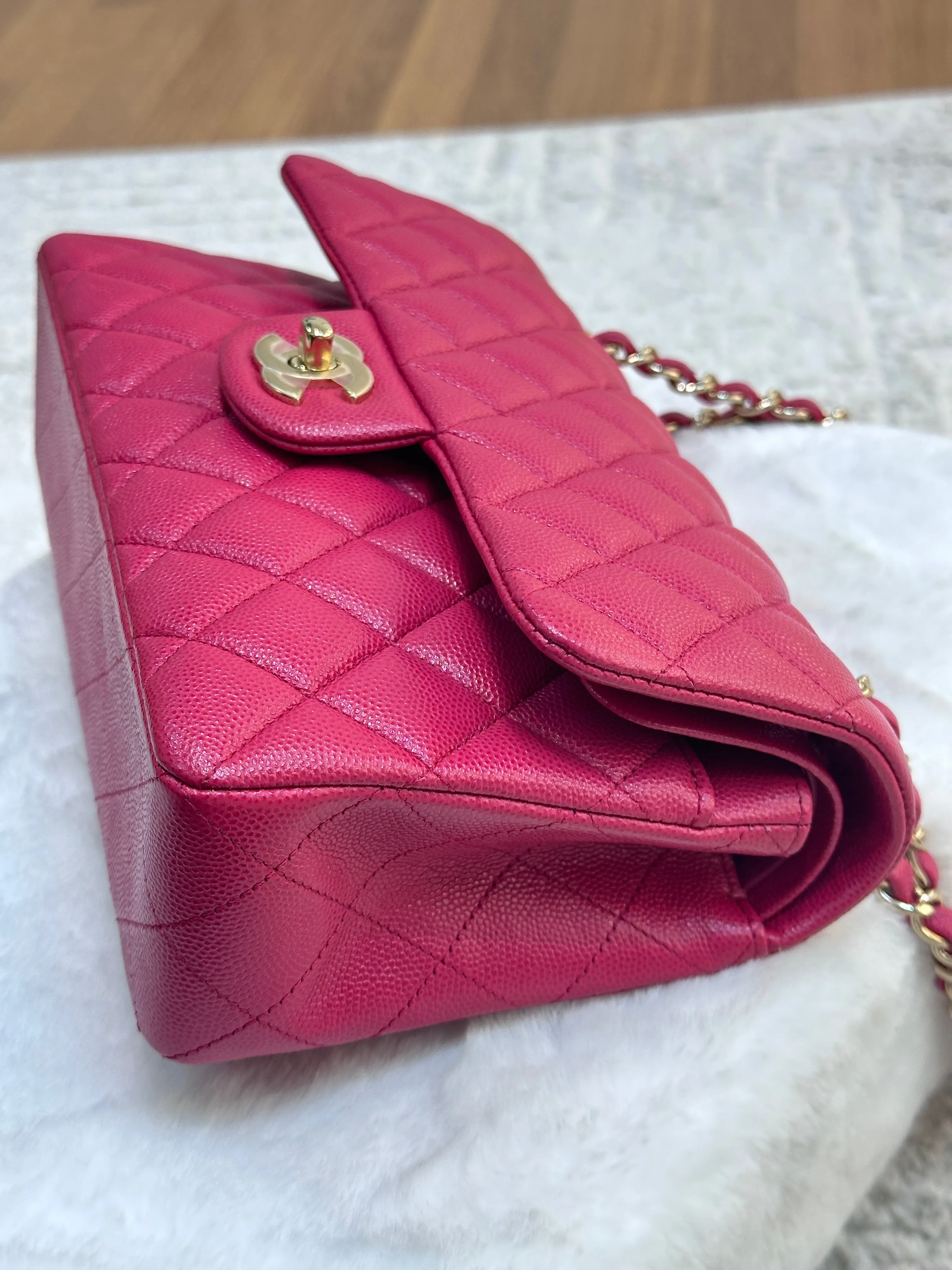 CHANEL Small Classic Double Flap Caviar Quilted Red GHW ￼