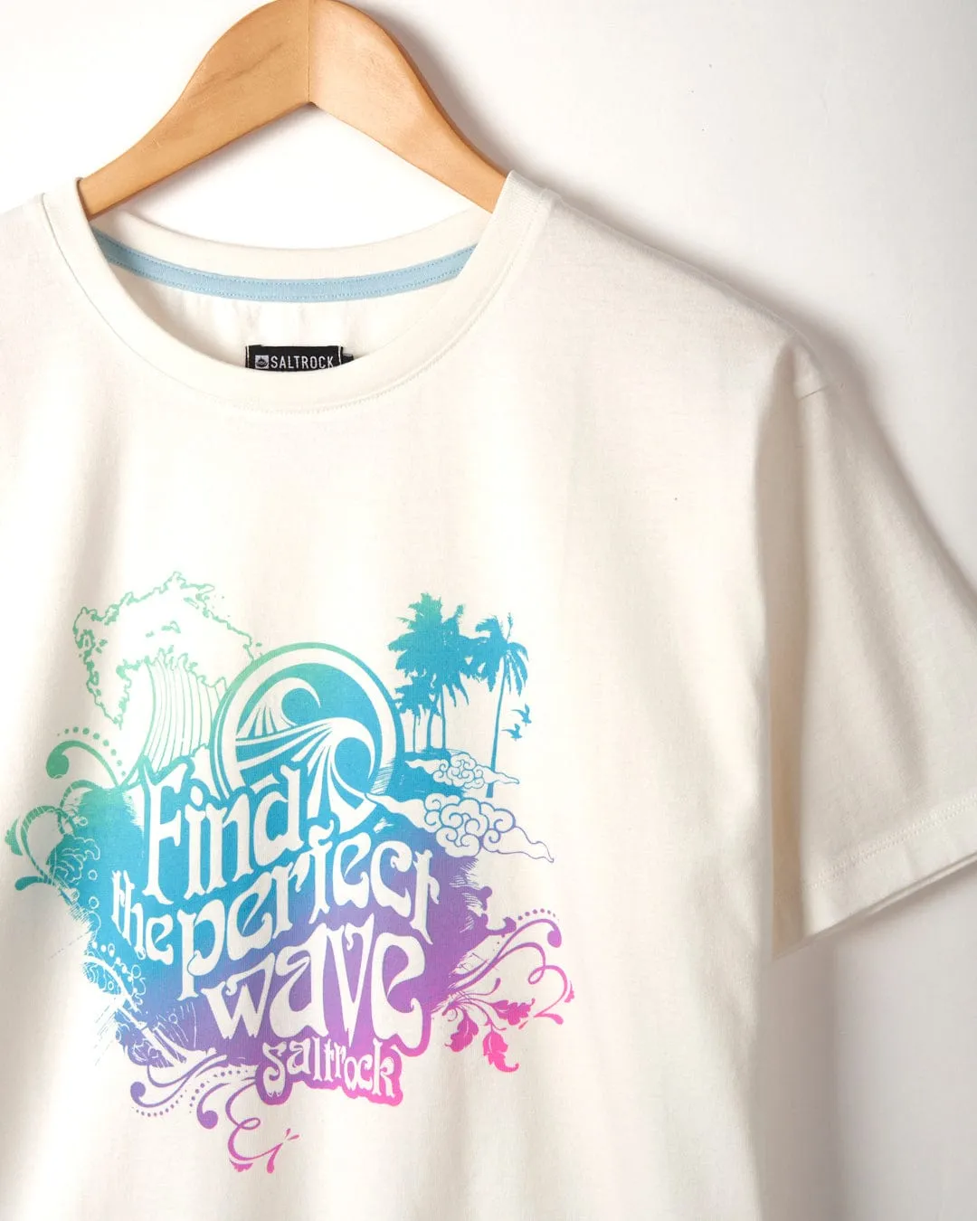 Find The Perfect Wave - Womens Short Sleeve T-Shirt