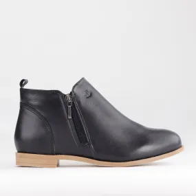 Flat Ankle Boot in Black - 12471