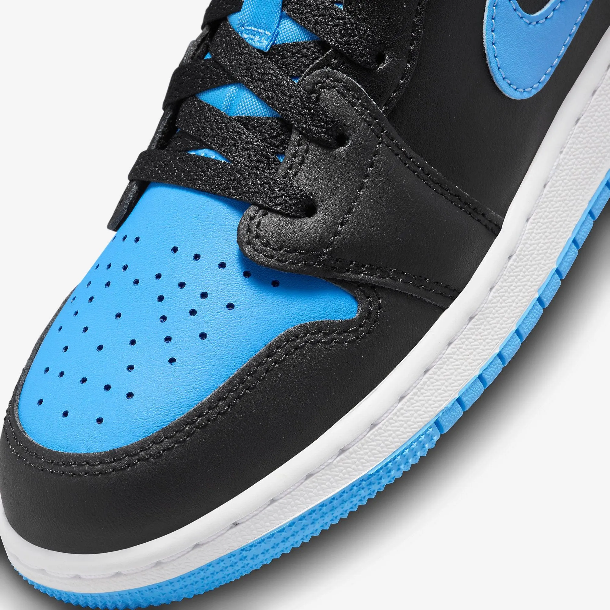 (GS) Air Jordan 1 Low 'Black / University Blue' (2023) 553560-041