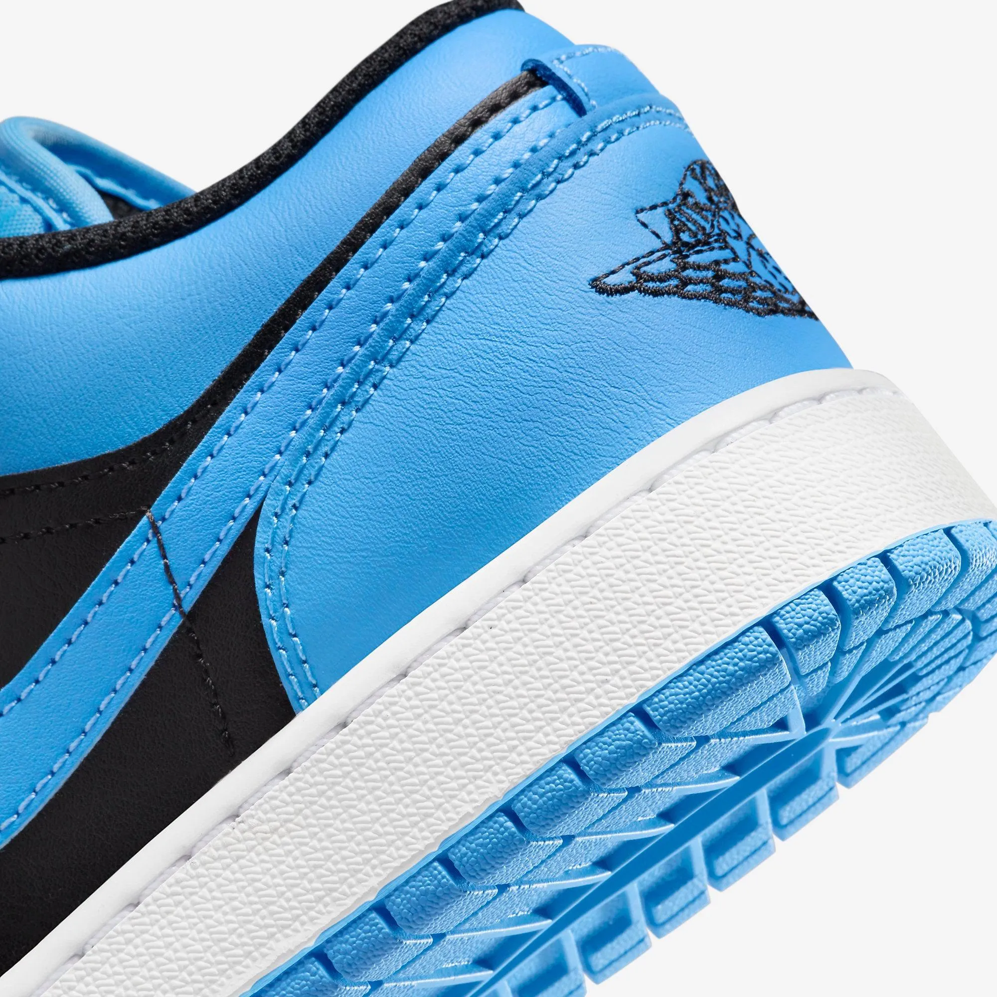 (GS) Air Jordan 1 Low 'Black / University Blue' (2023) 553560-041