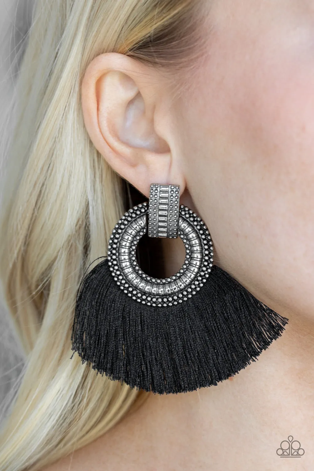 I Am Spartacus Black-Earrings