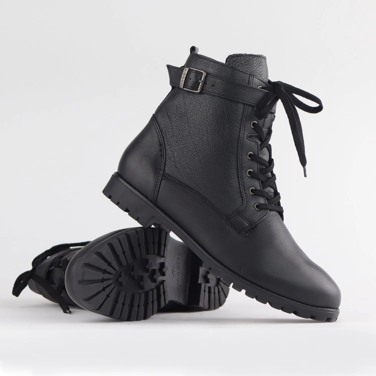 Lace-up Ankle Boot in Black - 11981