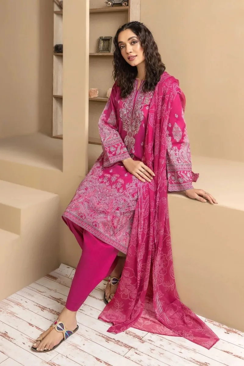 Limelight Embroidered Cambric Pakistani 3 Piece Suit LIM349