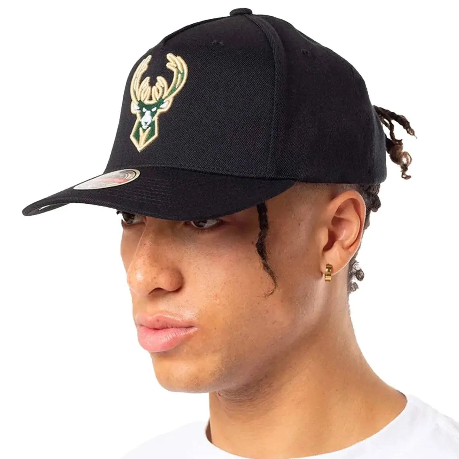 Milwaukee Bucks NBA Logo Classic Red Snapback by Mitchell & Ness