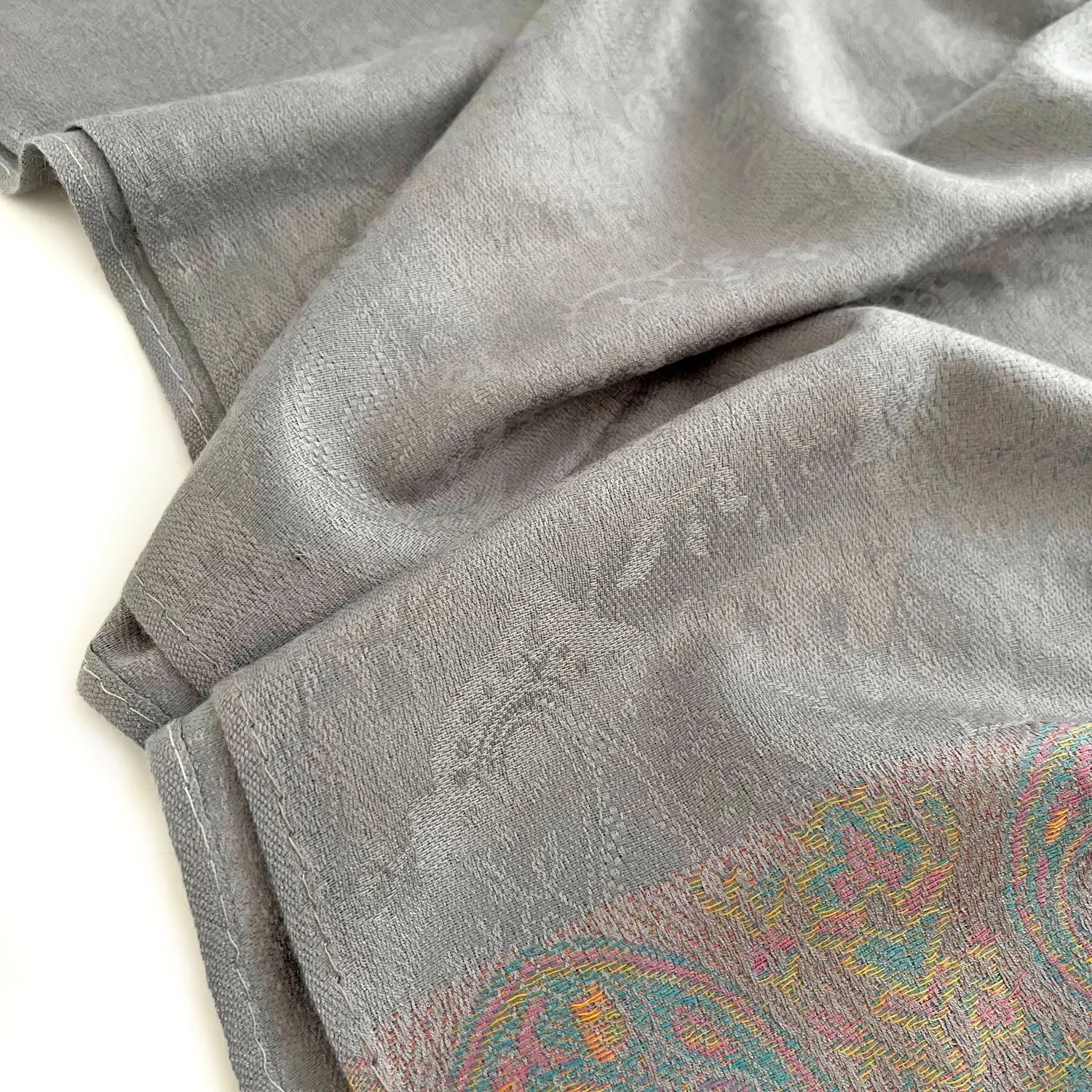 PAISLEY PRINT SILVER LIGHTWEIGHT PASHMINA SHAWL SCARF