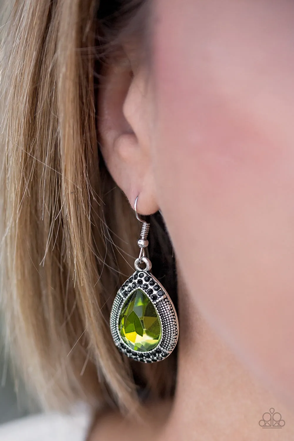 Paparazzi Grandmaster Shimmer Green Earrings