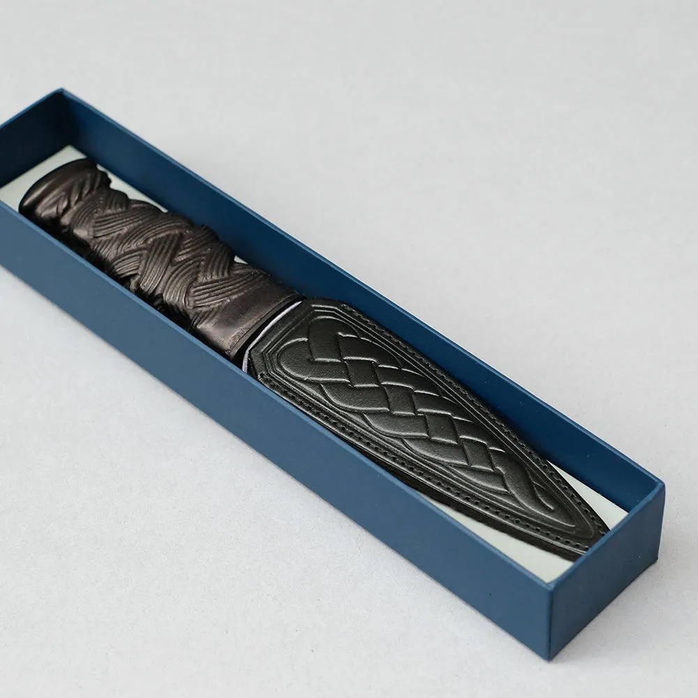 Sgian Dubh with Black Resin Knotted Handle