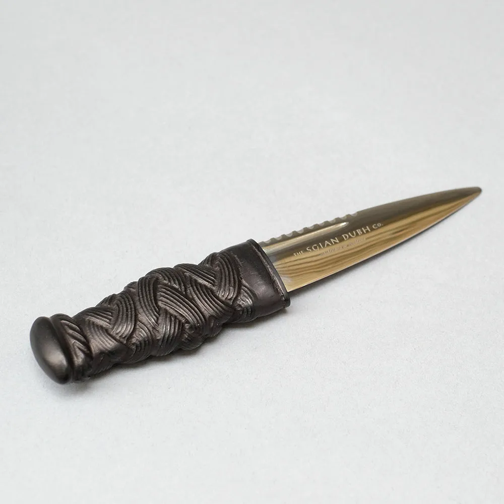 Sgian Dubh with Black Resin Knotted Handle